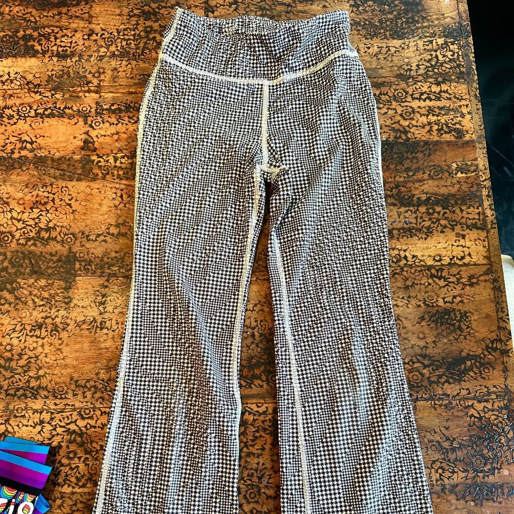 Athleta Girls 8-10 / M herringbone flare leggings